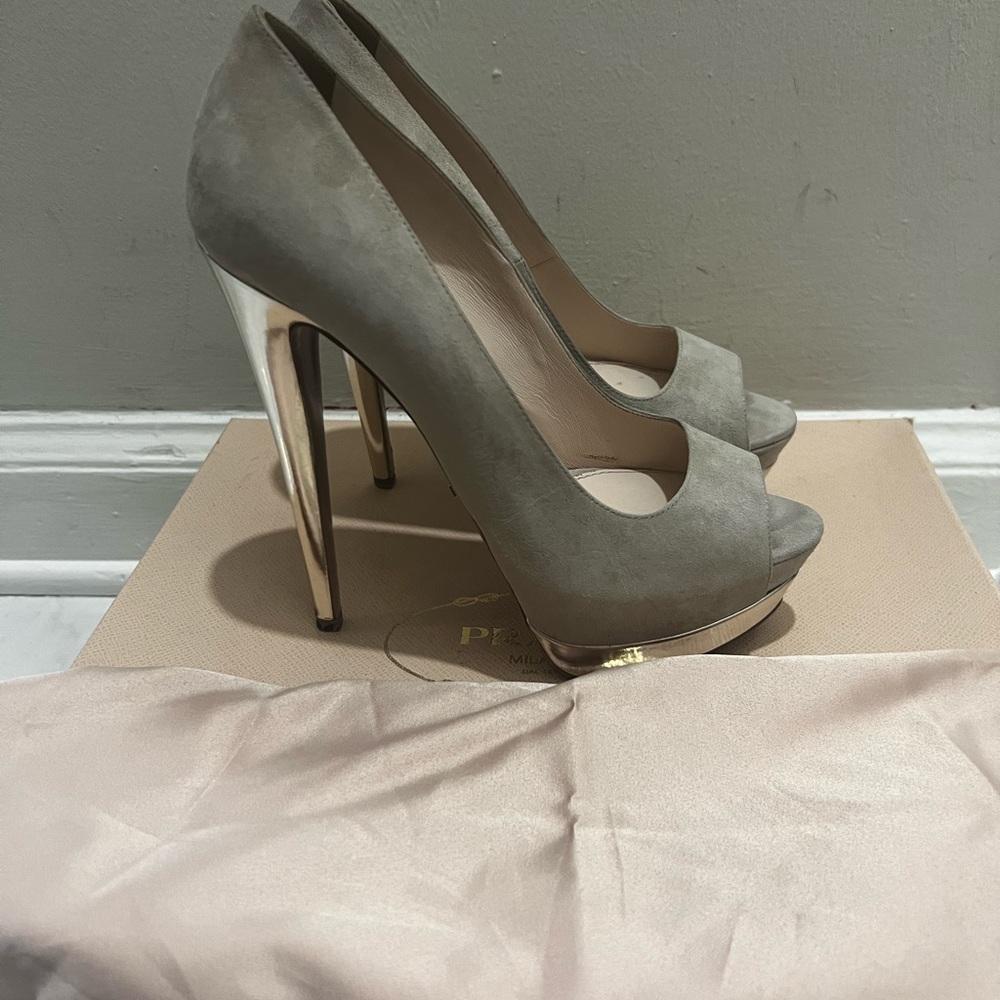 Prada Bi-Color Platform Pump - Picture 4 of 6